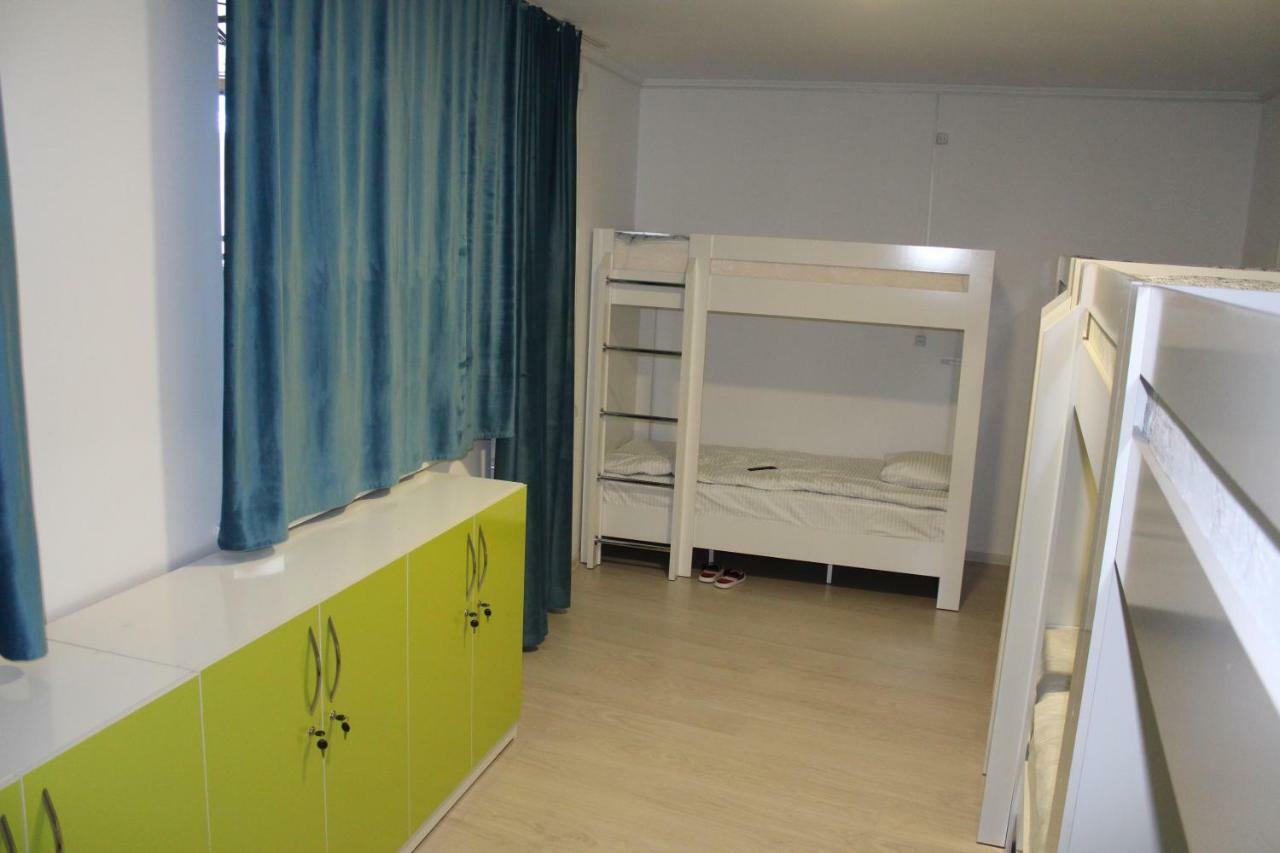 Park Hostel Osch Exterior foto